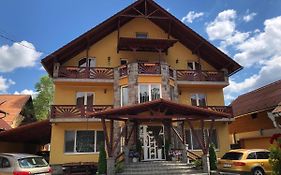 Raza Soarelui Pension